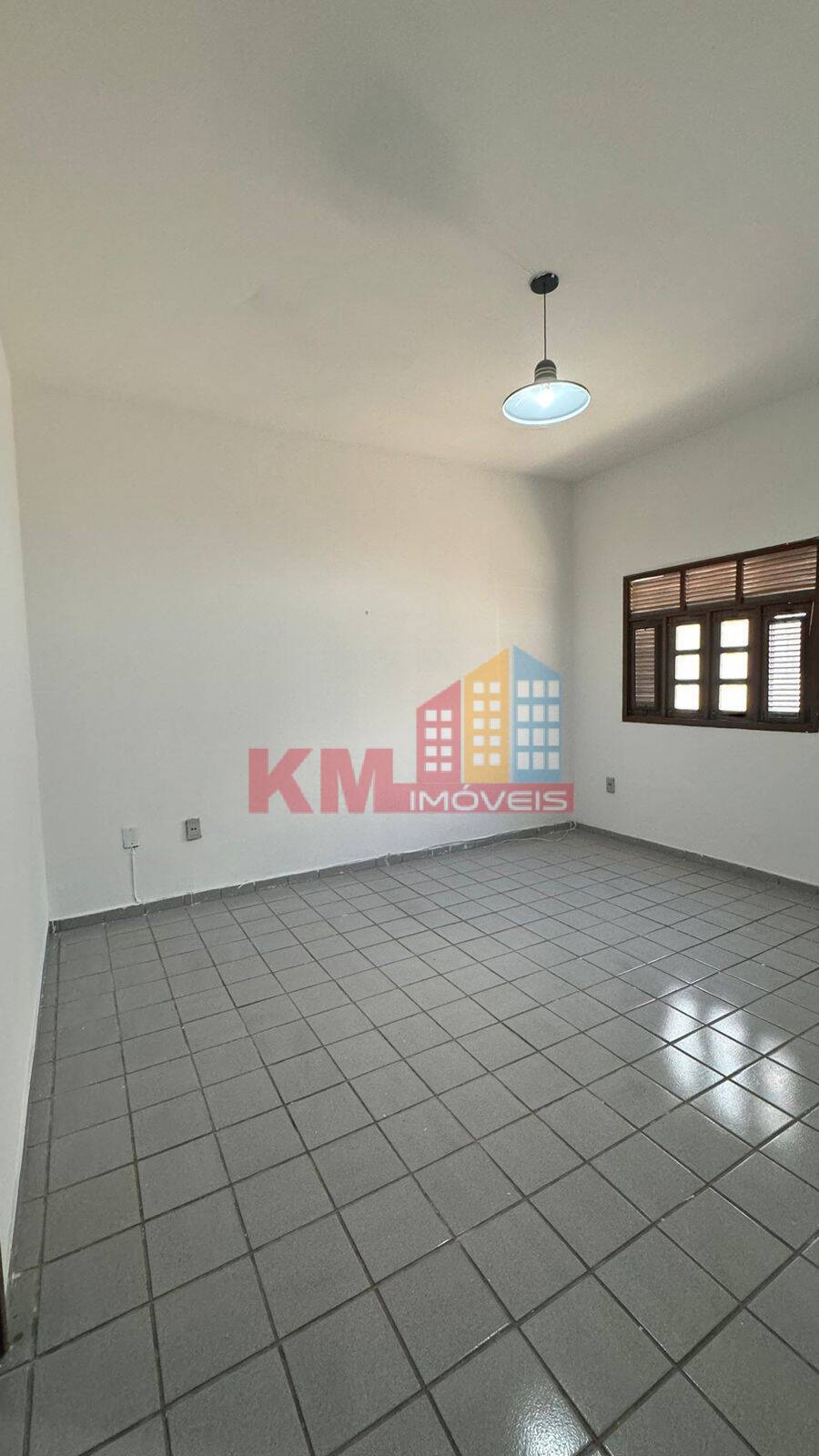 Casa para alugar com 5 quartos, 200m² - Foto 19