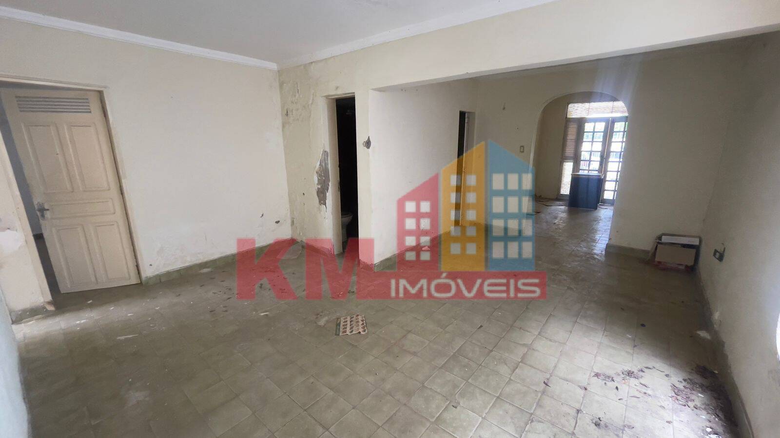 Casa à venda com 3 quartos, 198m² - Foto 3