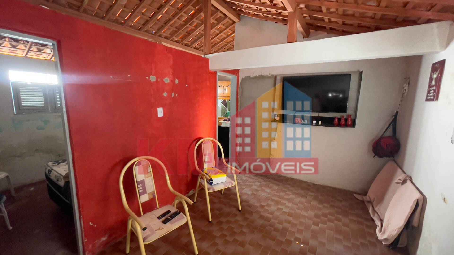 Casa à venda com 2 quartos, 108m² - Foto 2