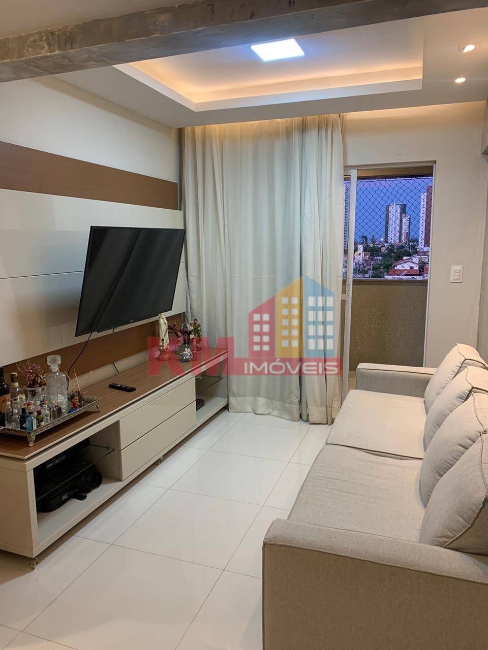 Apartamento à venda com 3 quartos, 83m² - Foto 2