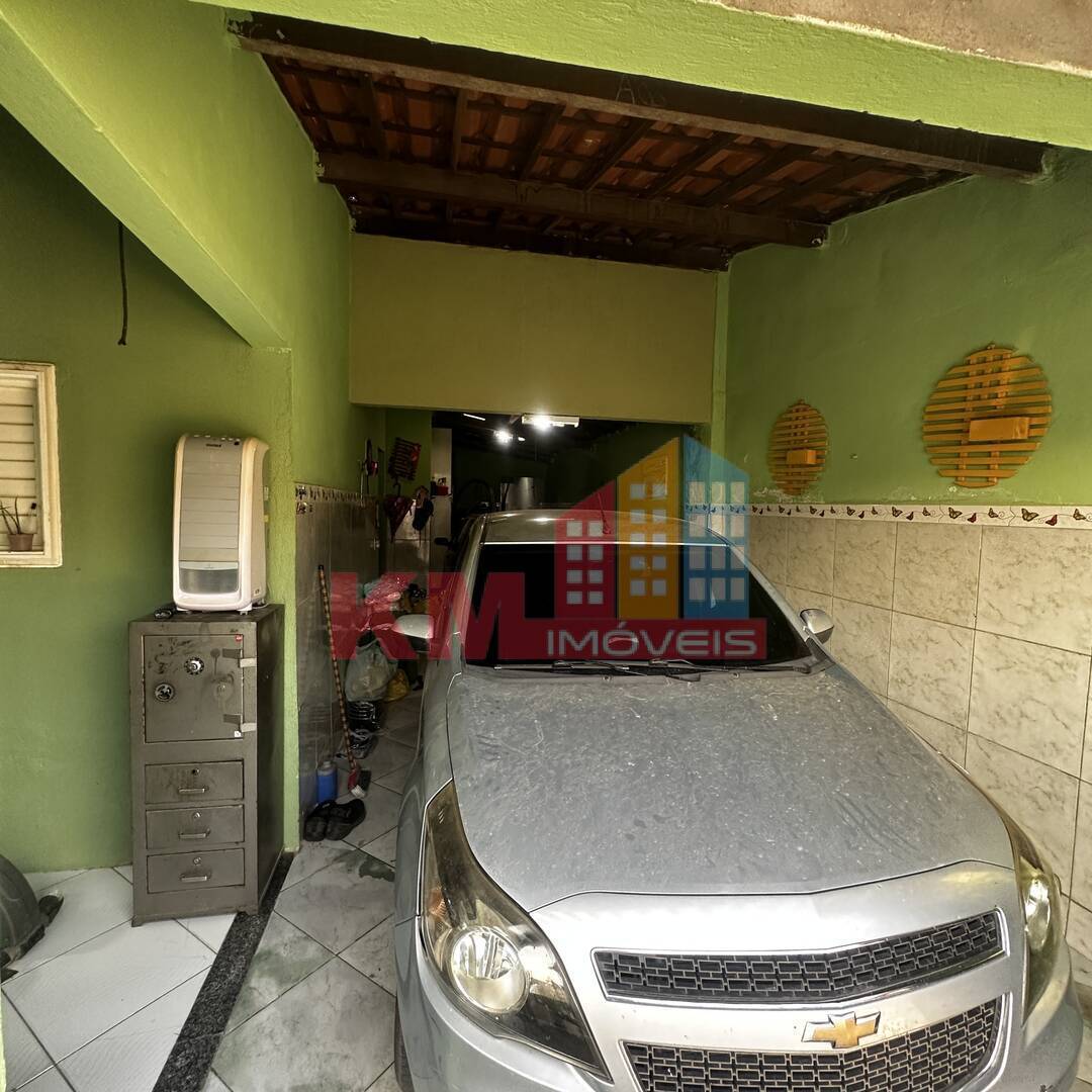 Casa à venda com 3 quartos, 200m² - Foto 4