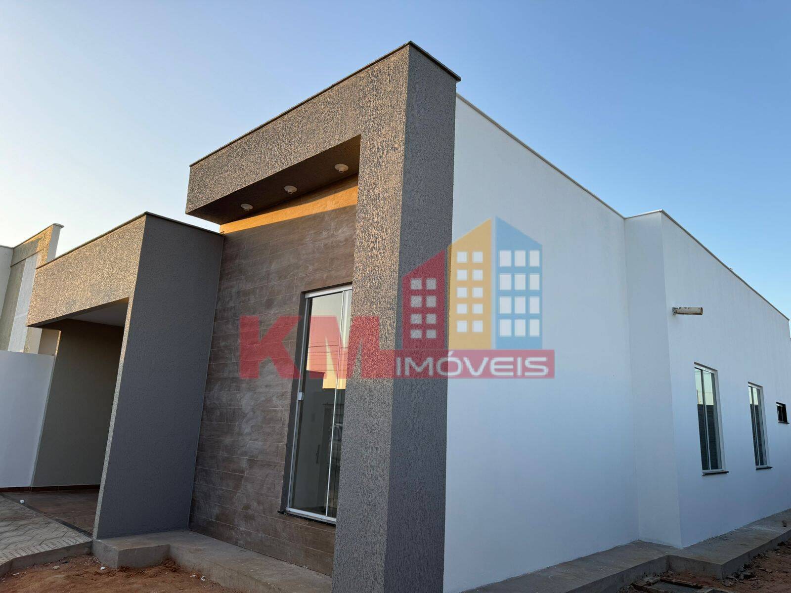 Casa à venda com 3 quartos, 104m² - Foto 4