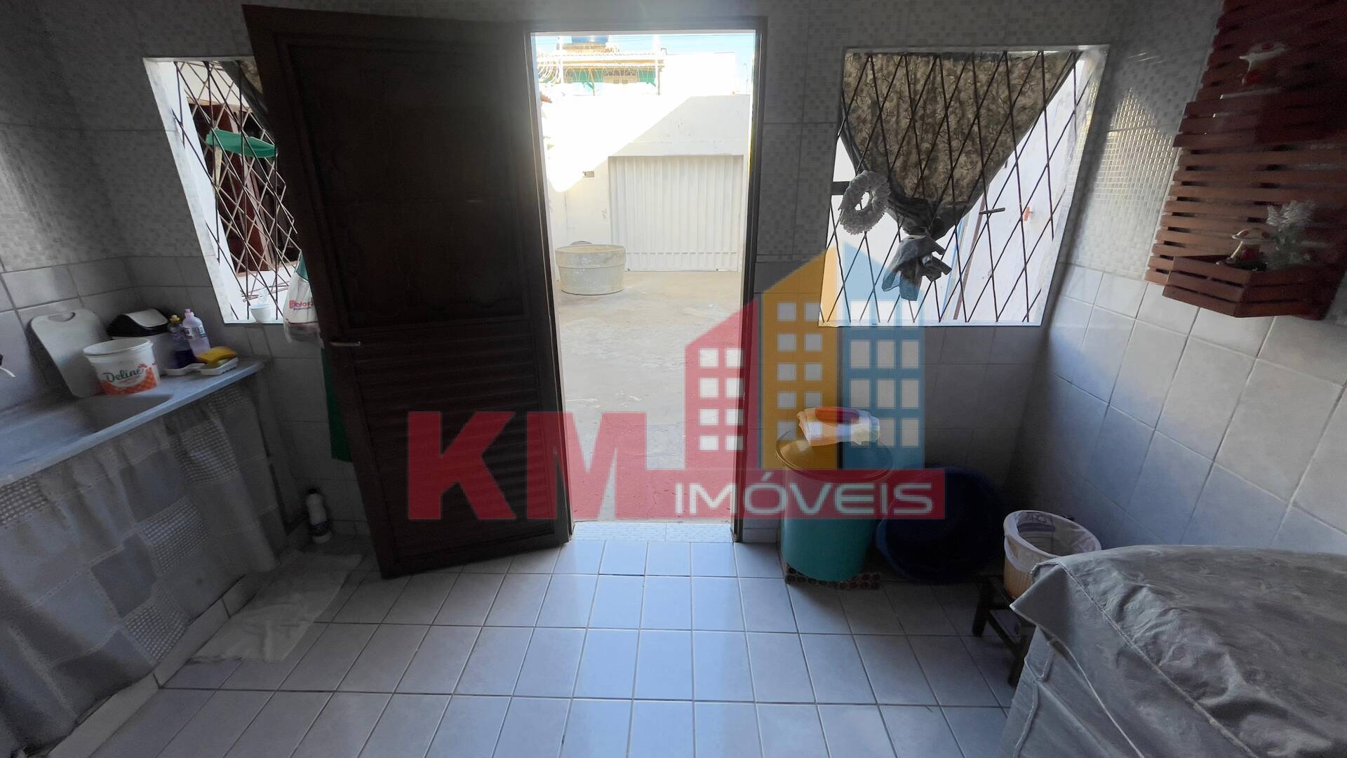 Casa à venda com 3 quartos, 999m² - Foto 12