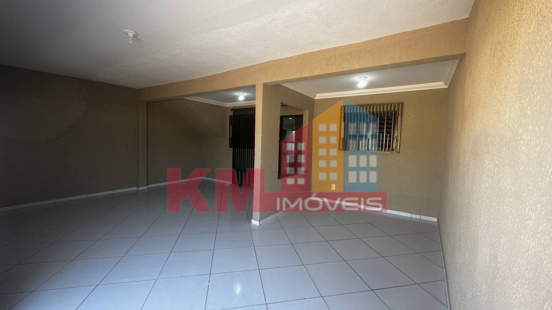 Casa à venda com 3 quartos, 148m² - Foto 2