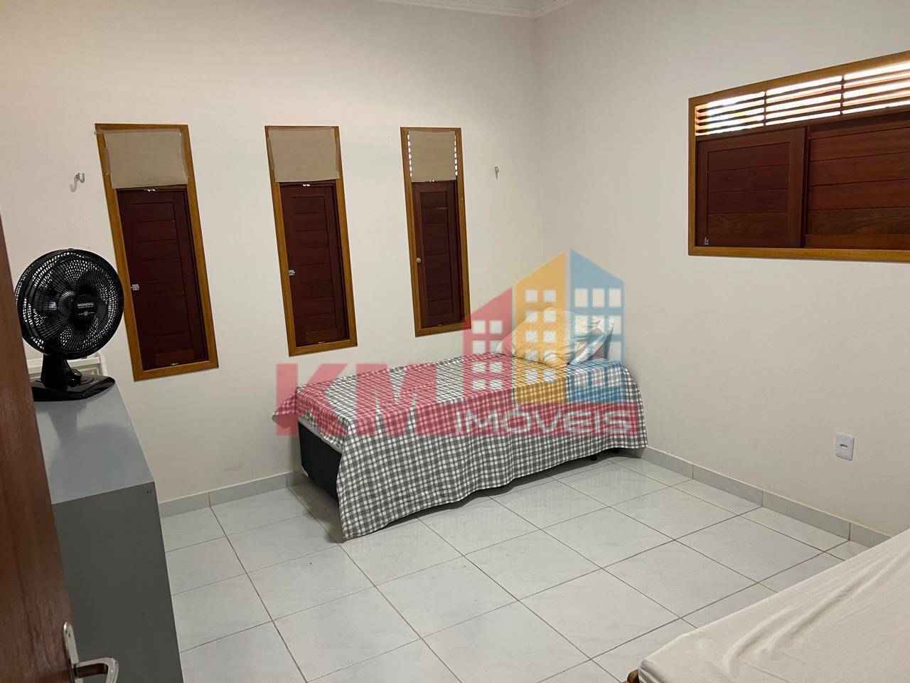 Casa à venda com 3 quartos, 210m² - Foto 9