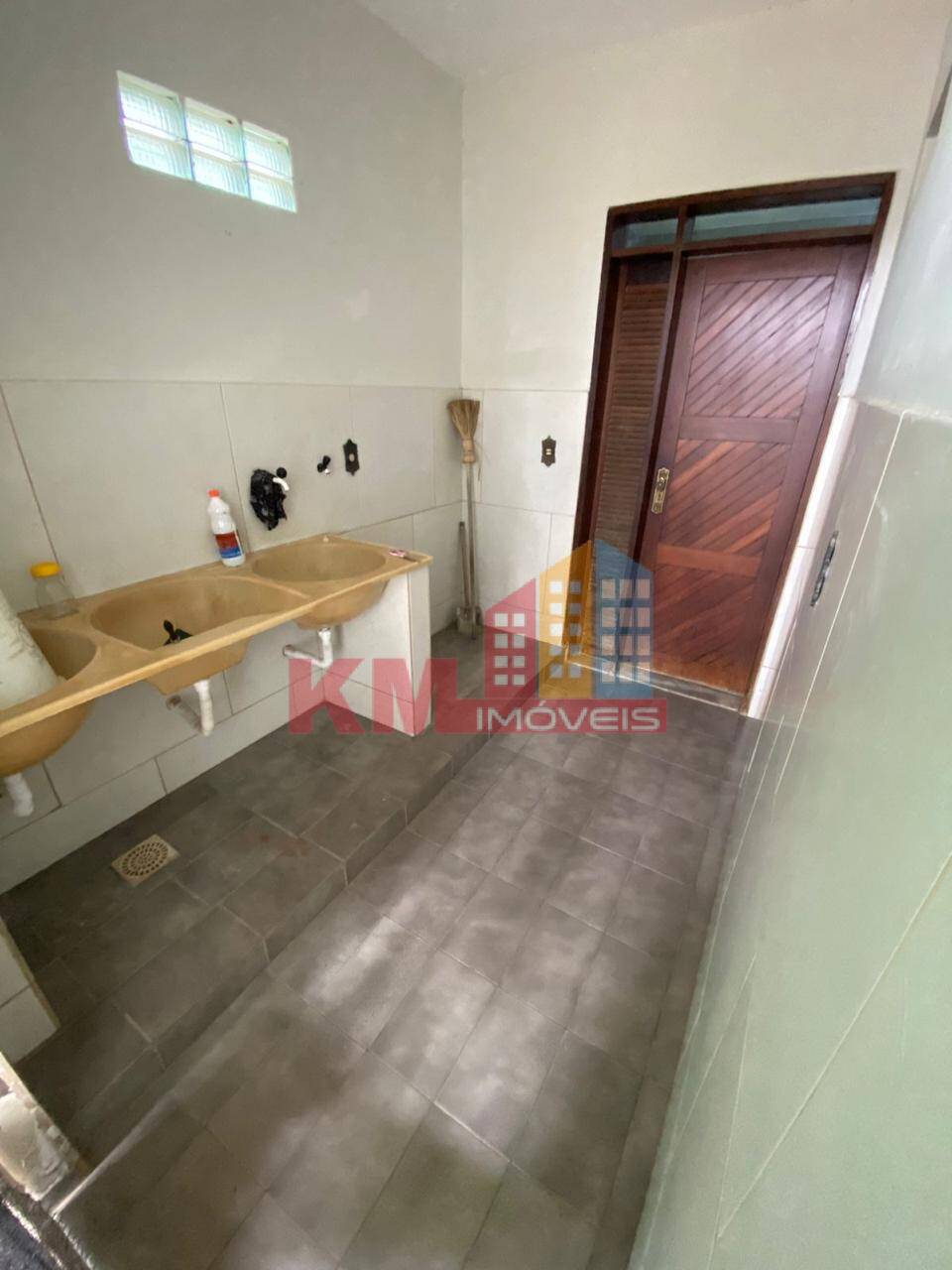 Casa à venda com 3 quartos, 999m² - Foto 21