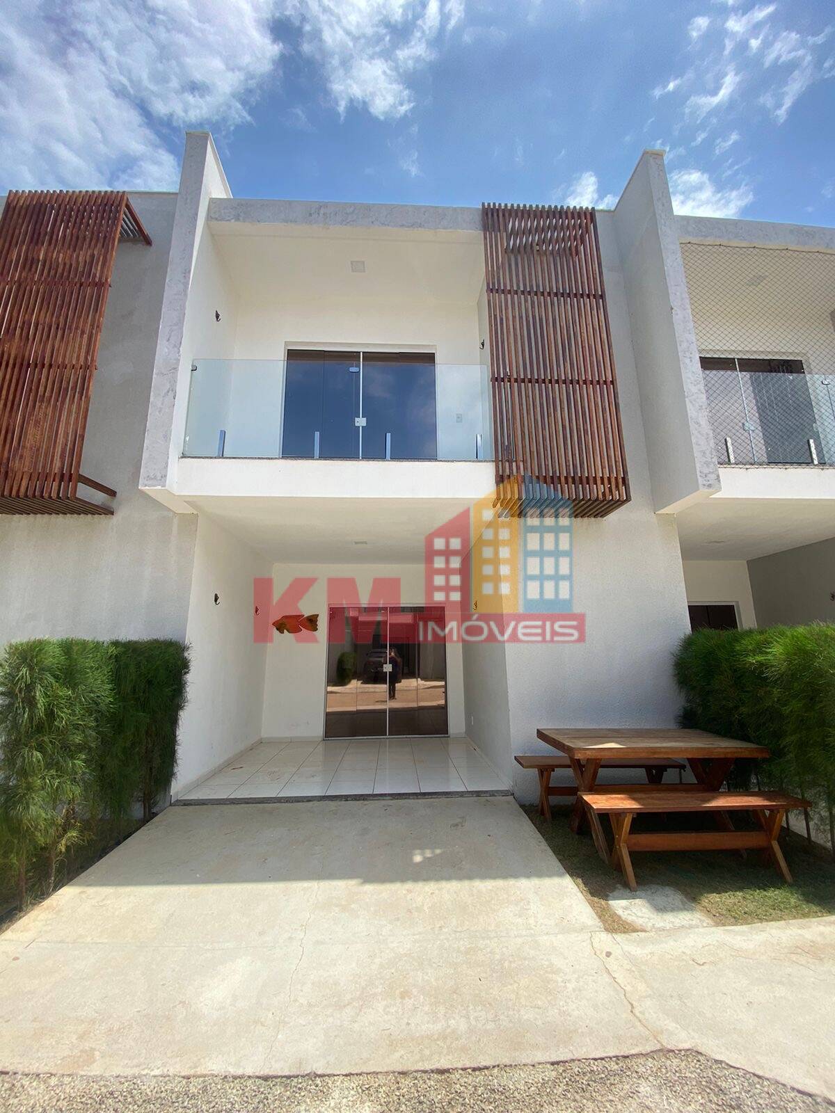 Casa à venda com 3 quartos, 999m² - Foto 1