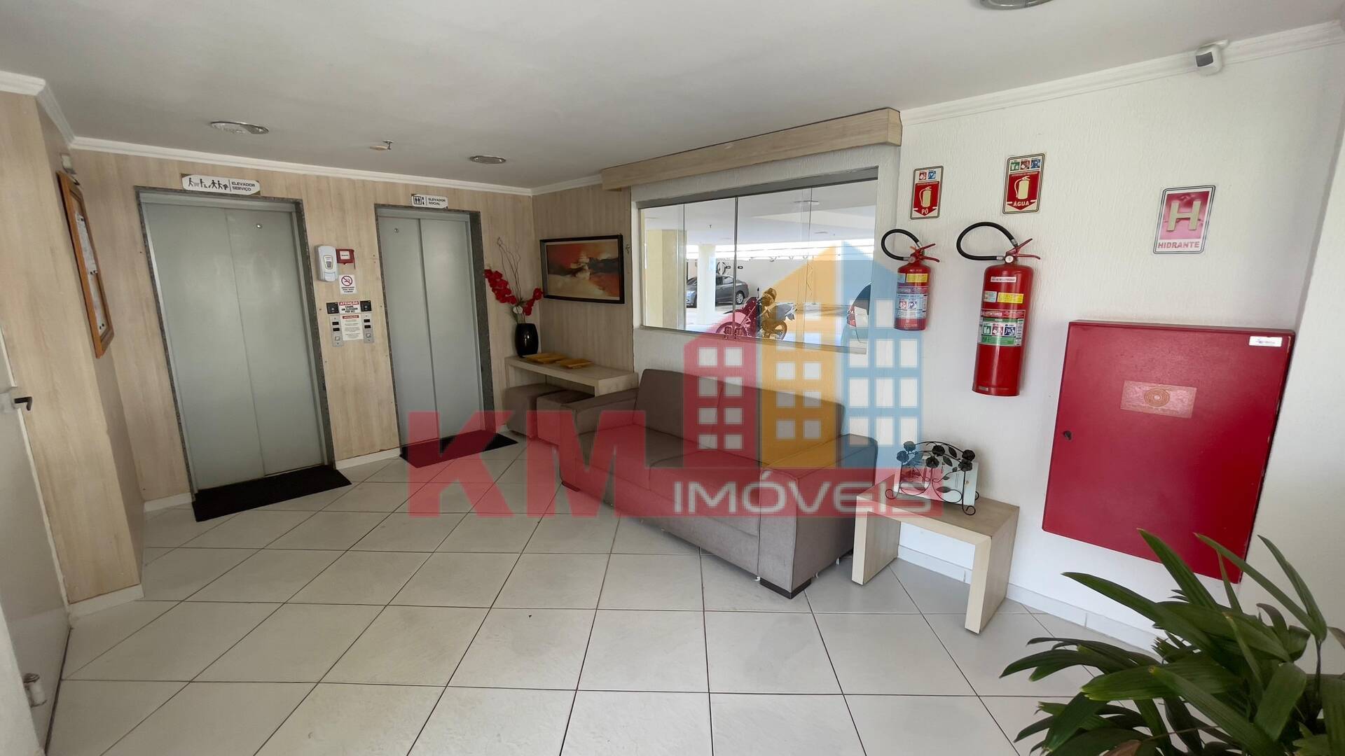 Apartamento para alugar com 3 quartos, 72m² - Foto 2