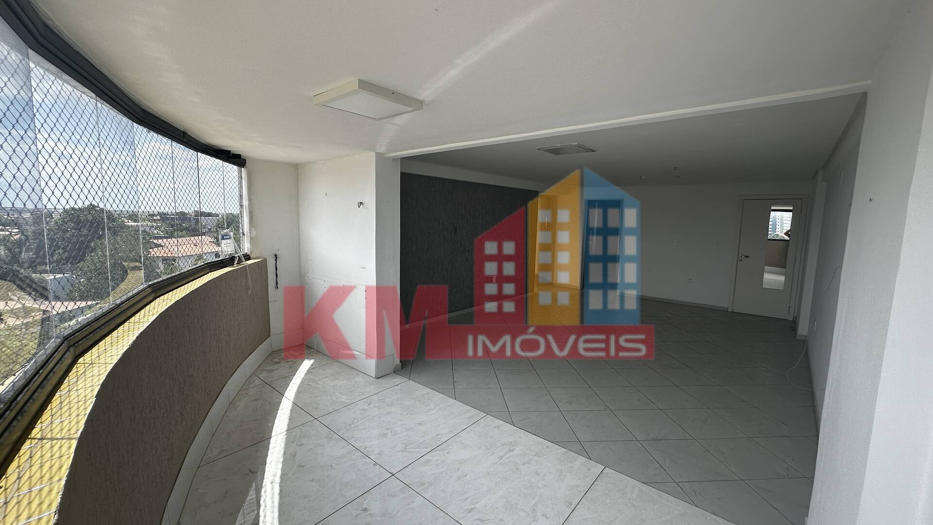 Apartamento à venda com 3 quartos, 136m² - Foto 3