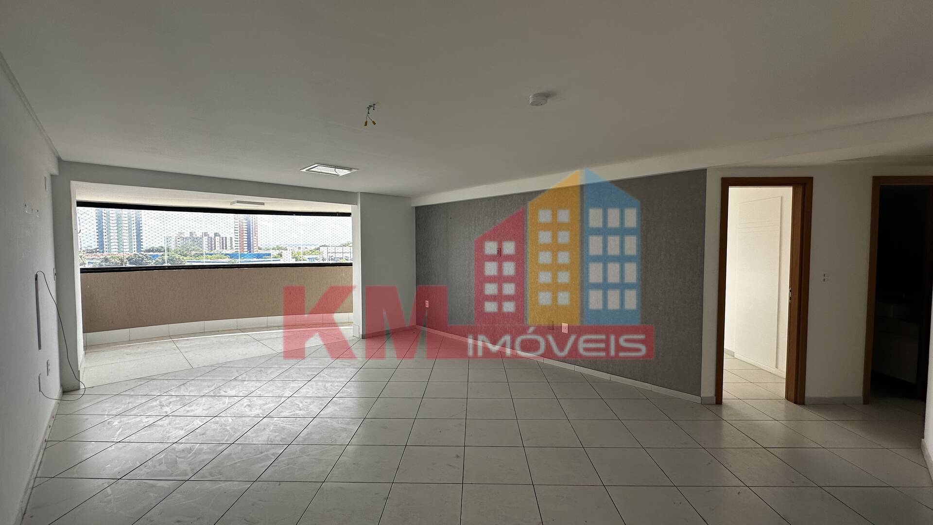 Apartamento à venda com 3 quartos, 136m² - Foto 2