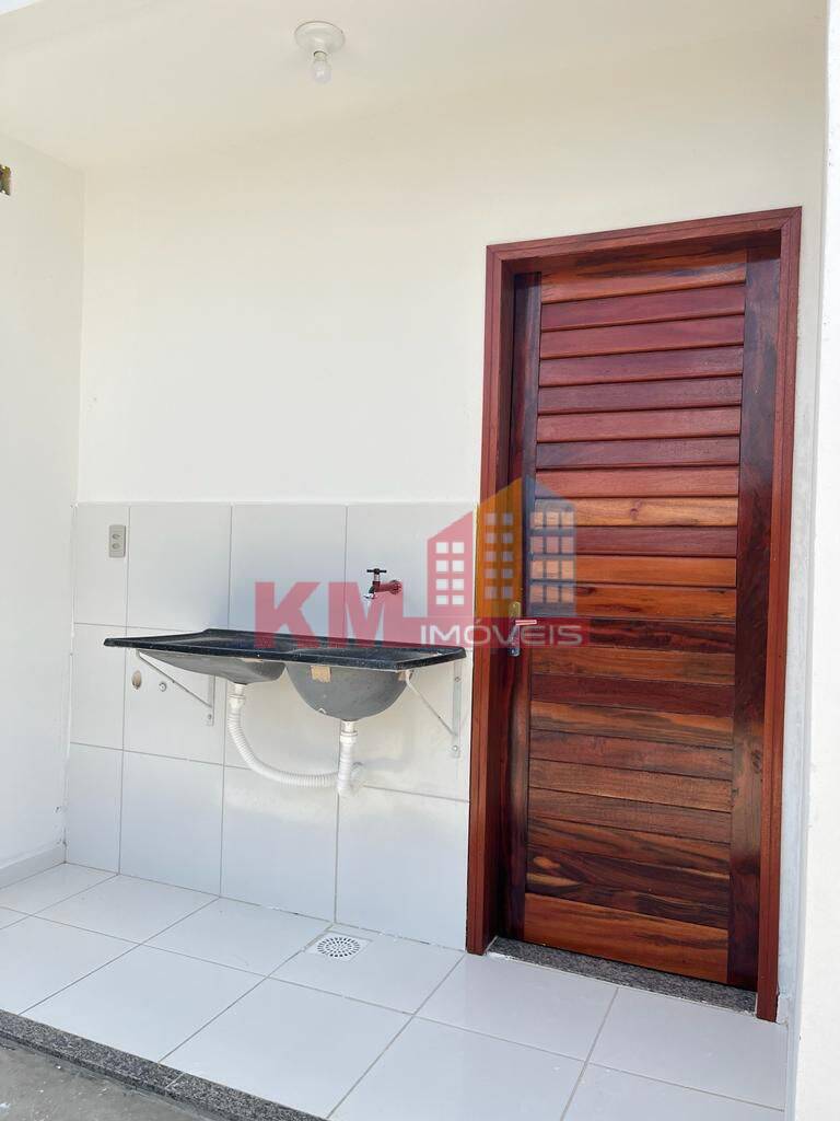 Casa à venda com 2 quartos, 65m² - Foto 9